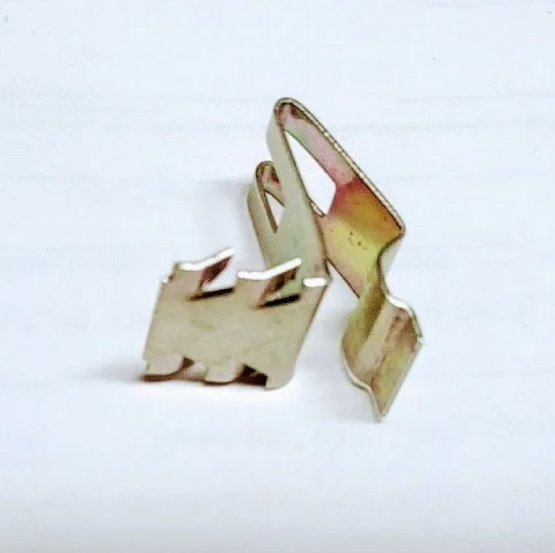 Артикул: A21R232803182 A21R23-2803182 г0017669 Держатель ГАЗель Next заглушки бампера (правый/левый) (ОАО ГАЗ)  5741272