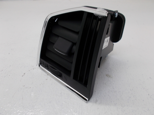 Артикул: 316390810430000 г0069808 Дефростер панели приборов боковой правый УАЗ Патриот с 2016г